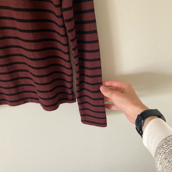 Evereve Michael Stars Maroon Stripe Thermal Top Small - Picture 3 of 5